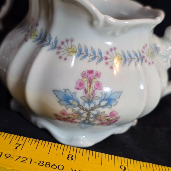 Vintage Forest Bavaria Germany Laurel Wreath Sugar Bowl & Creamer Set - Picture 2 of 13